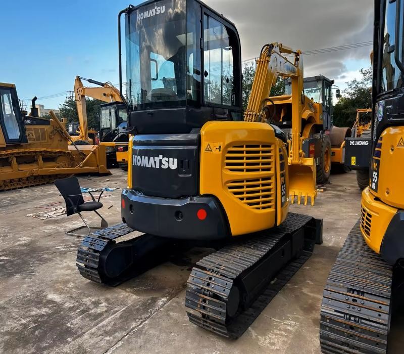 Japan 5 tons of second-hand mini strong power Komatsu crawler excavator PC55MR.