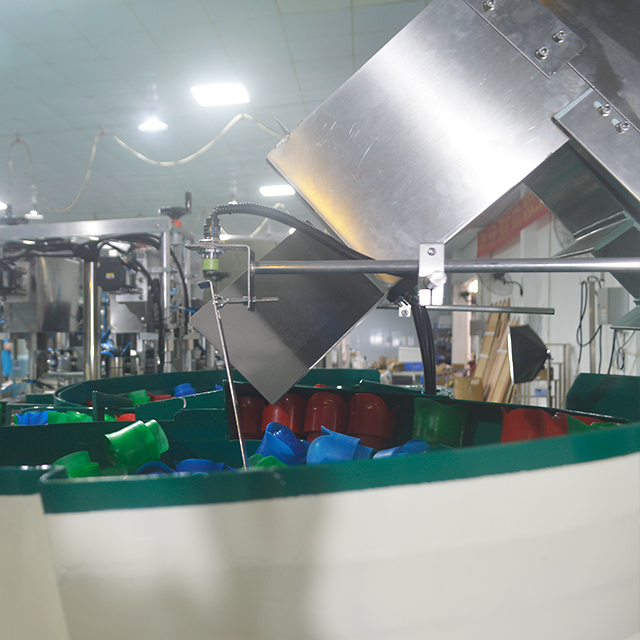 High Production Speed 3L Plastic Bottle Shampoo Bottling Line with 20 Filling Nozzles