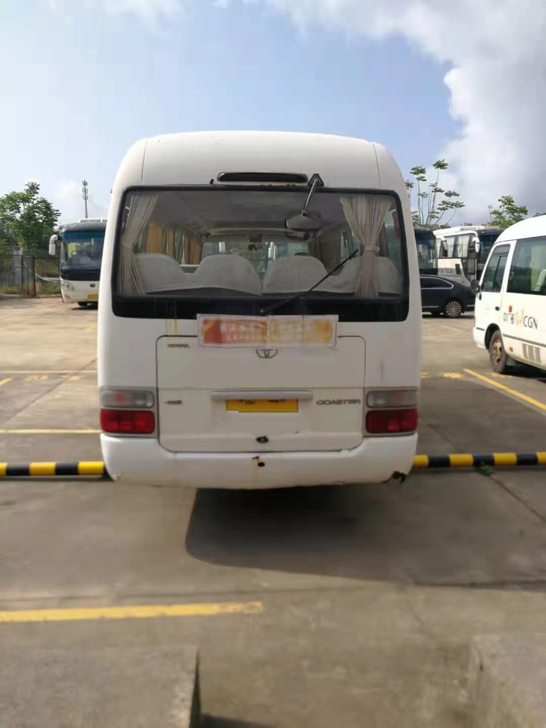 Used Coaster Mini Bus Passenger Bus 28 Seats Coaster Bus with LHD Steering