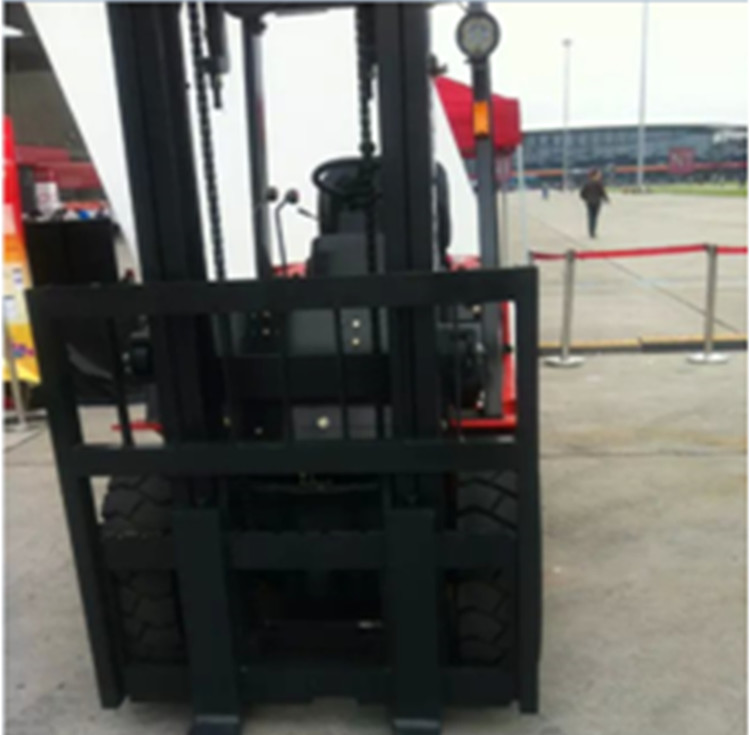 3.8 Ton Diesel Forklift Truck With 3~6m Deliberate Wide View Mast CE Certificated