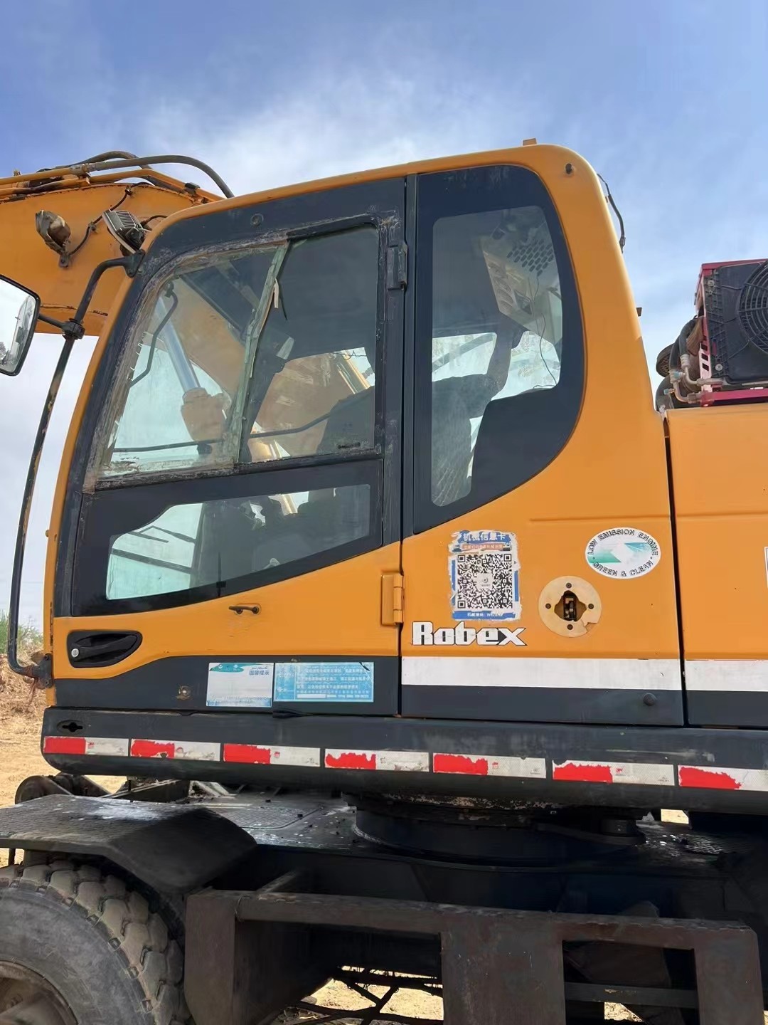 Second Hand Hyundai 210-9 Wheeled Excavator In Good Condition, Welcome To Inquire