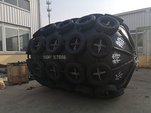 Dia 2500mm Pneumatic Rubber Fender Vulcanization Safety Valve Yokohama Fender