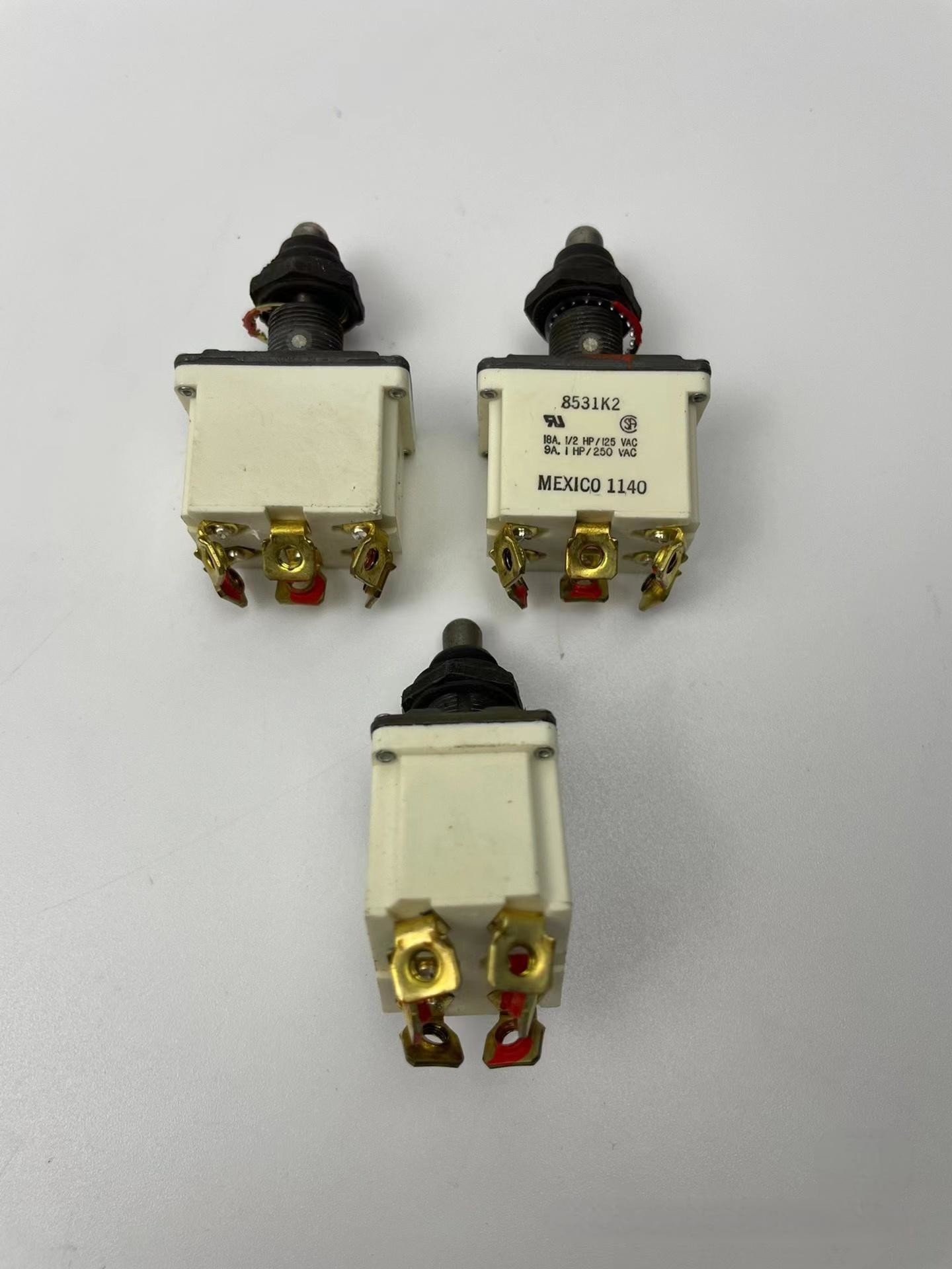 232477003 067035005 Toggle Switch 8530K2/ 8531K2 Concrete Pump Spare Parts For Putzmeister Concrete Pump Truck