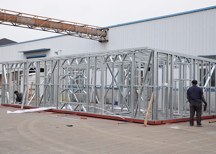 China White Moisture Proof Construction Steel Metal Shelters / Car Sheds With Light Steel Frame