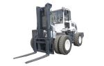 4WD Cross Country Diesel Forklift Truck Hydraulic Control With Air Condition