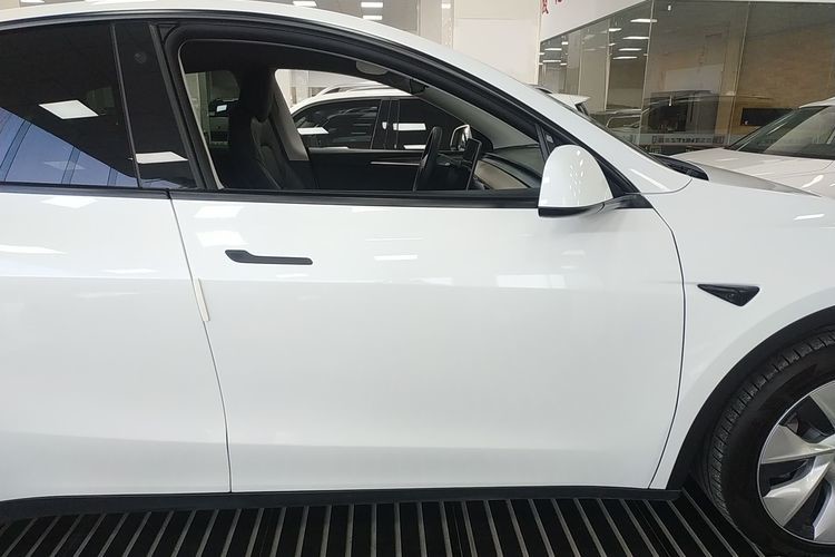 Electric Car With Low Speed Electric Car Equipped With 72V 3.5KW Motor