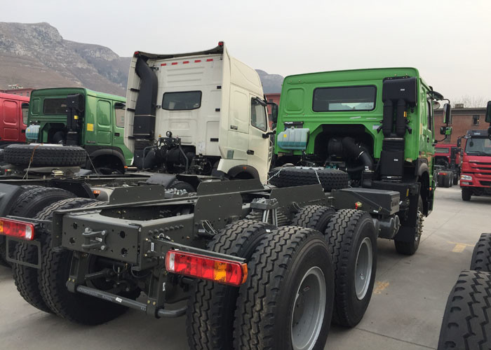 Dropside Cargo Truck Chassis SINOTRUK HOWO ZZ1257N4341W Green Lorry Vehicle