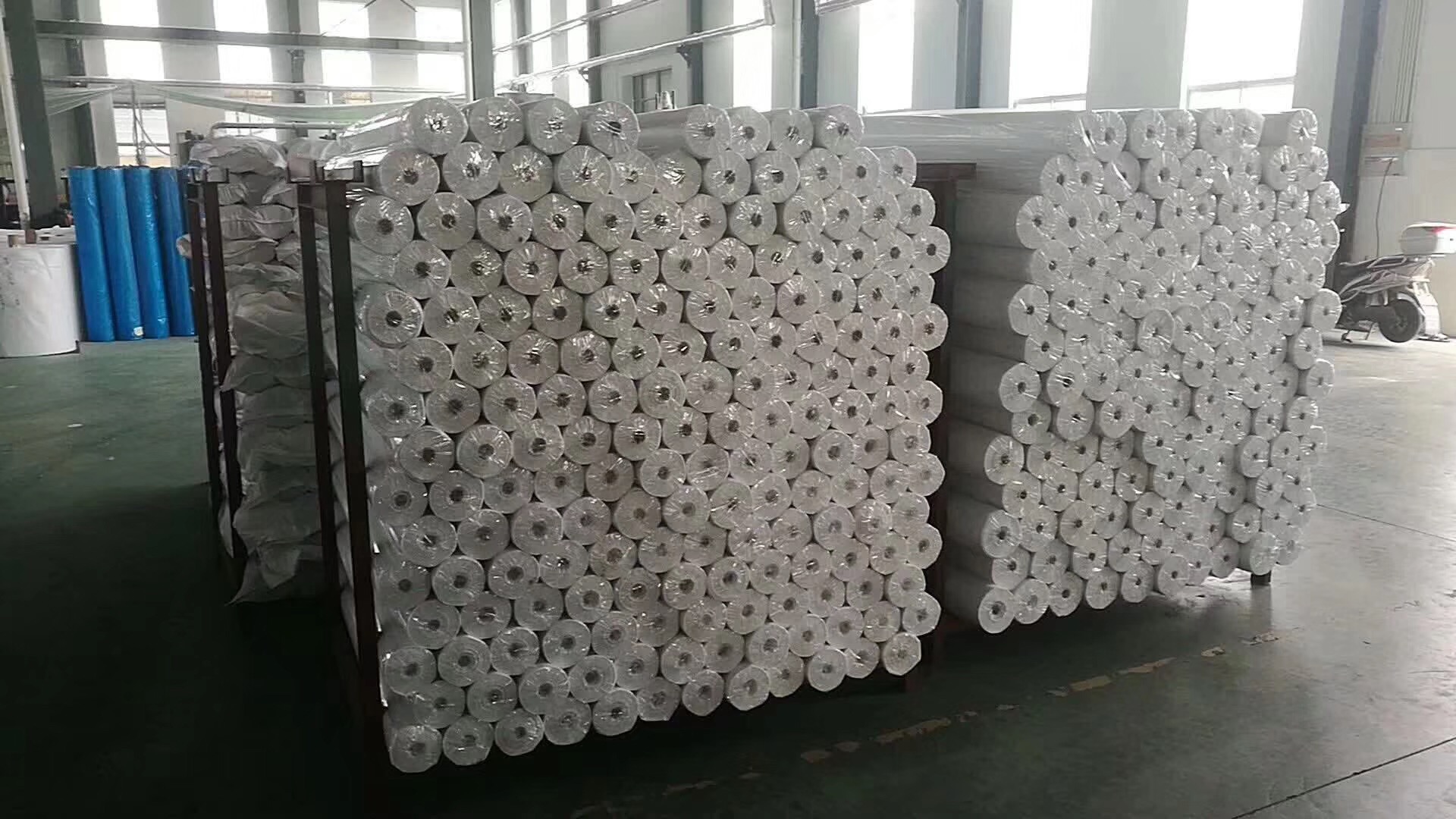 Gaoxin 25G Hard Chemical Bond Nonwoven Embroidery Backing Interlining for White Color