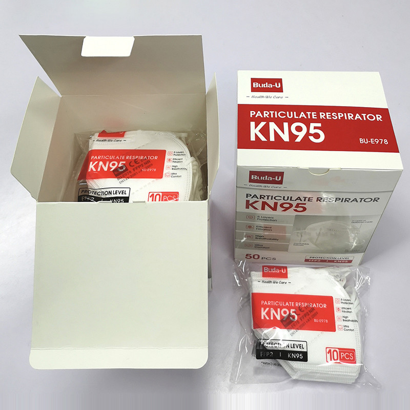 White Black KN95 Face Mask Respirator High Filtration Rate FDA Listed