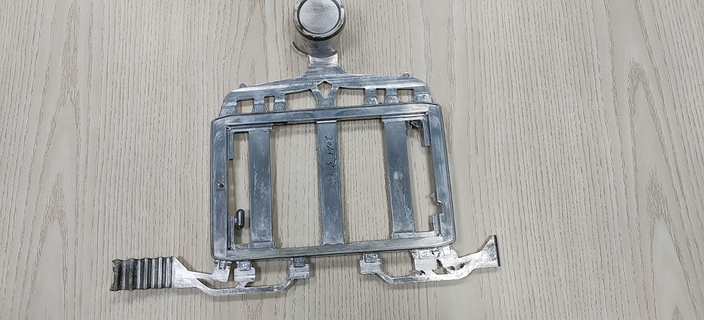 OEM ODM Alloy Die Casting Parts Texture Polishing Powder Spraying