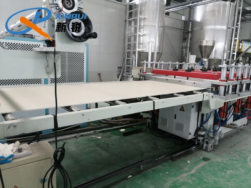 Doal Screw 1220mm Plastic Board Making Machine Schneider Contactor