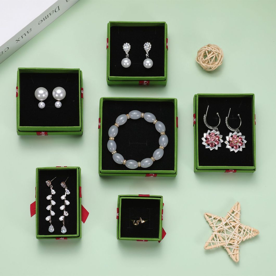Custom Luxury Black Jewelry Packaging Paper Necklace Ring Earring Boxes Lid and Base Jewellery Set Case Cardboard Gift Box with Foam Insert