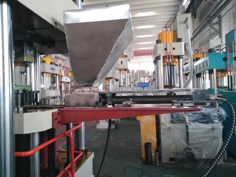 100Ton Hydraulic Press Machines Salt Block Tablet Making Cattle Sheep 11KW 600mm
