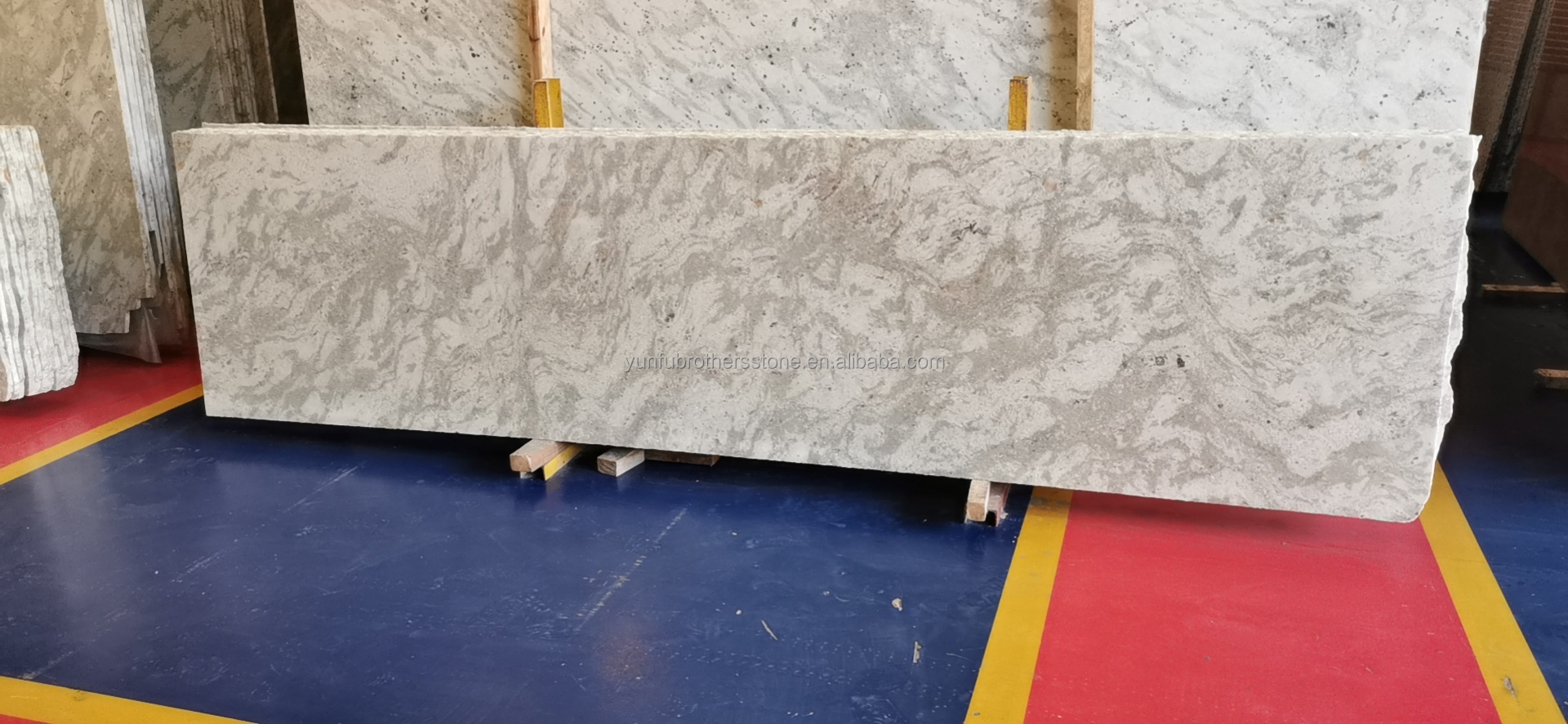 2700kg/m3 Granite Density Modern Indian White Granite Slabs for Graphic Design Projects
