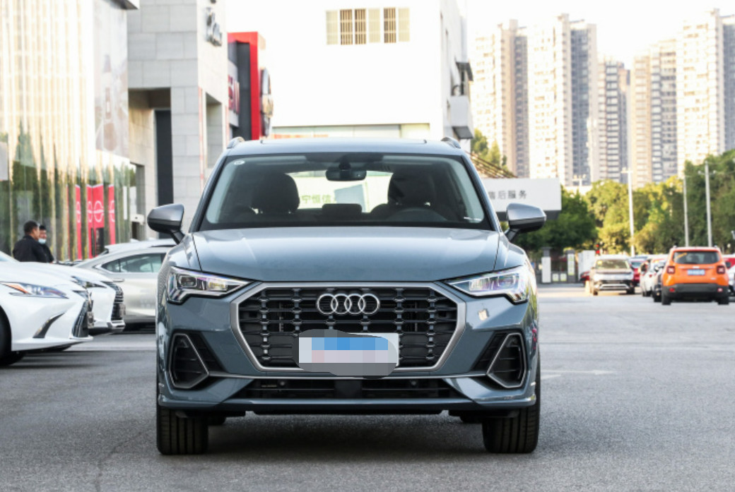 AUDI Q3 2023 Year 45TFSI Quattro Shishang Donggan Version Gasoline SUV Compact New