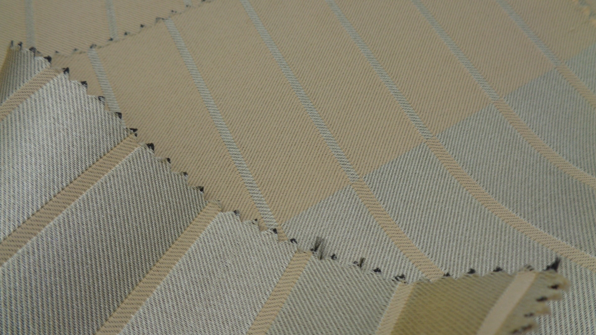 100% Polyester Bonded Fabric 250 Gsm 150 Cm Windproof 2 Layers