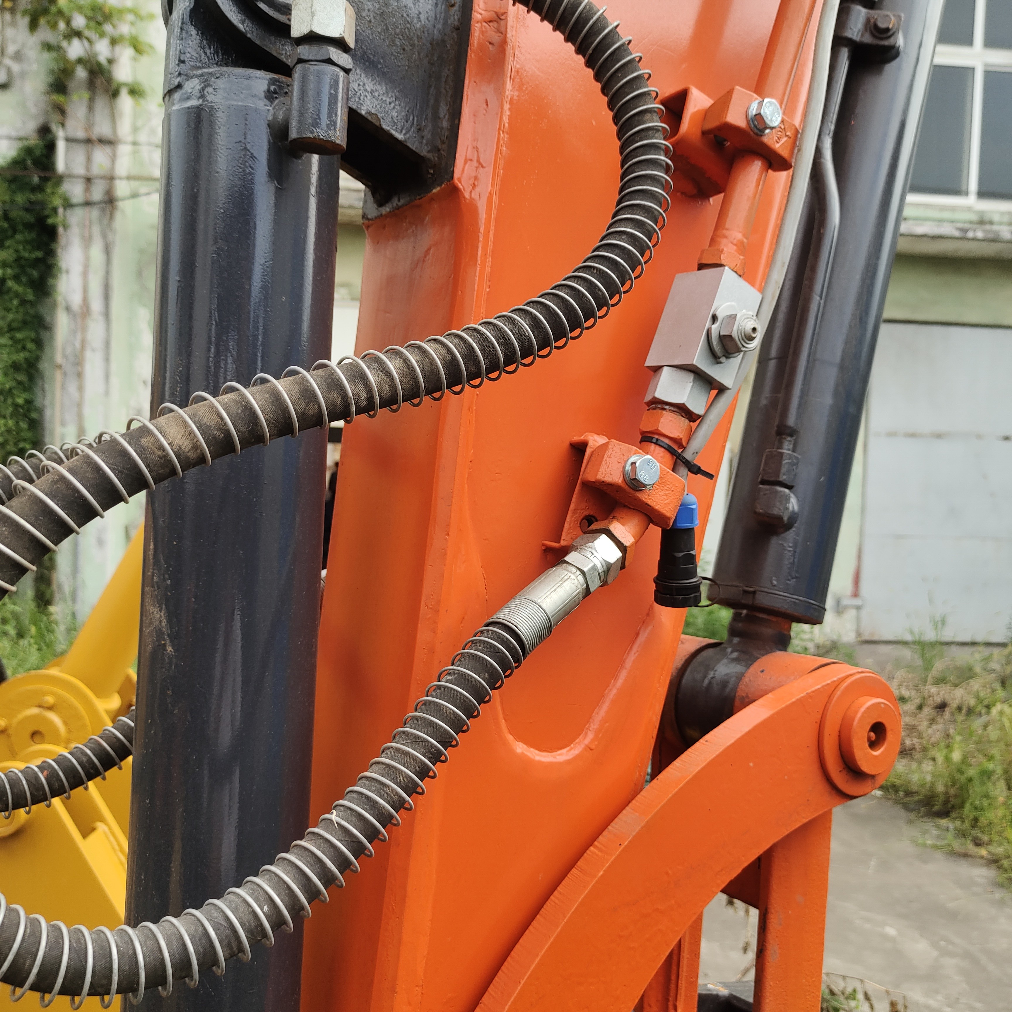 Second Hand Zaxis Mini Excavator Available ,low Working Hours And Good Price