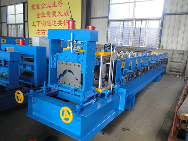 Roof Ridge Cap Roll Forming Machine 15m/min 18 Stations