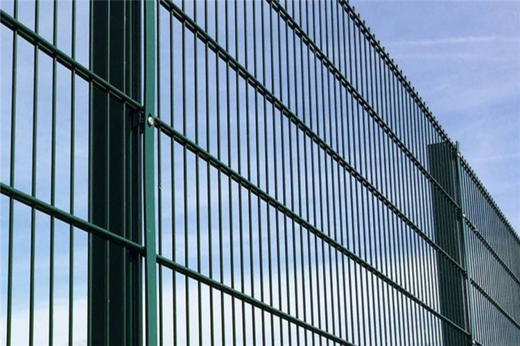 Garden Use Double Wire Mesh Fence , High Strength Steel Mesh Fence Durable