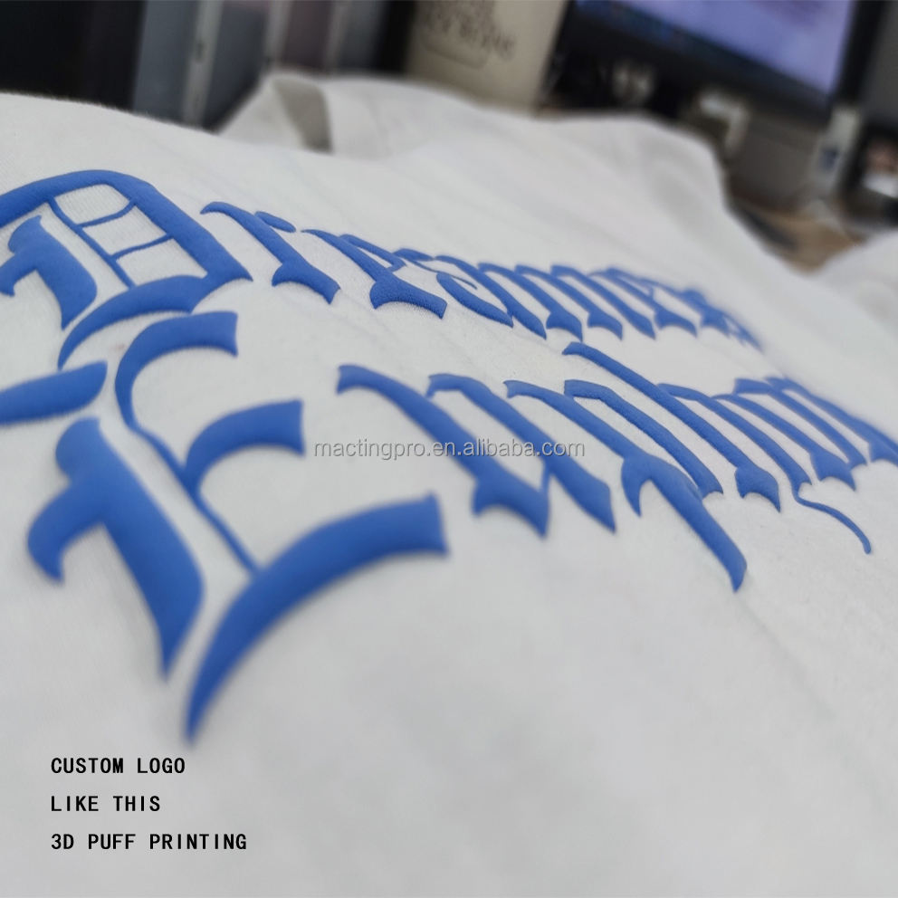 Unisex Short Sleeve T-shirts with Solid Pattern and Customized Logo Design in Cotton