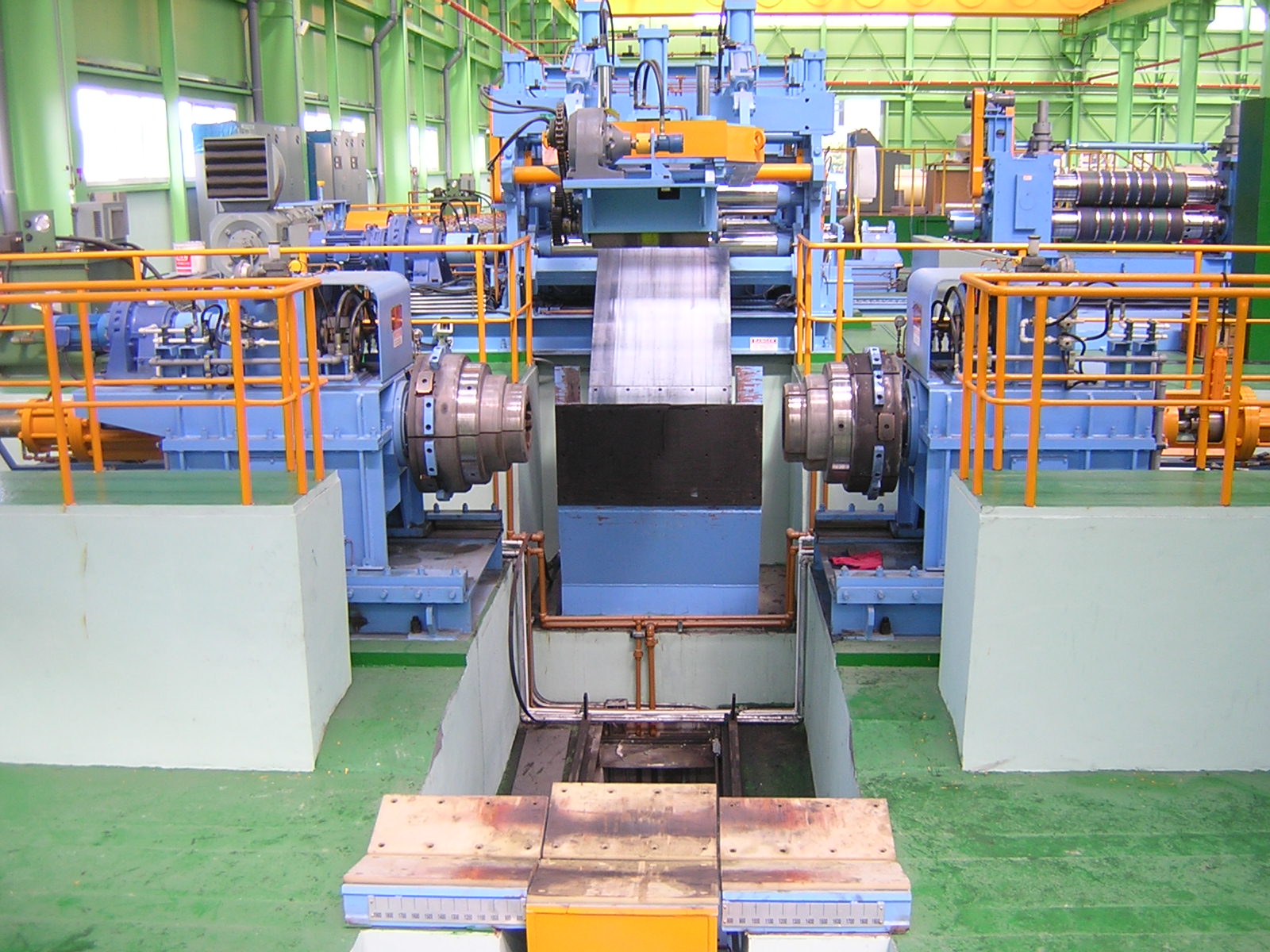 High Precision Leveling ±1mm/m Stainless Steel Coil Uncoiling Leveling Shearing Line