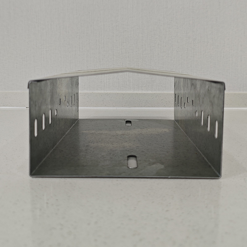 Custom Length Silver Galvanized Steel Cable Tray Wall / Floor Mounted Non Flammable