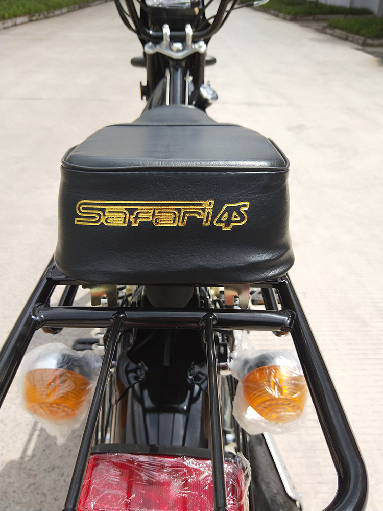 Automatic Gear Moped Motorcycle 1800×775×1040mm Electric Kick Start