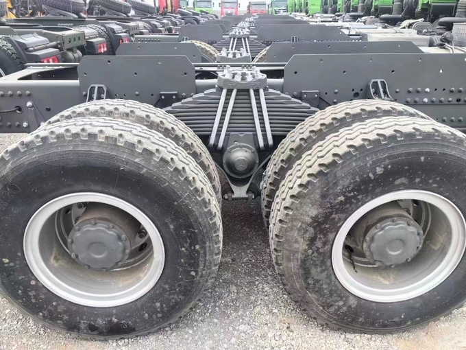 Dump Trucks Sino 400 Hp Brand New 6*4 Drive Mode With 40 Tyre Howo TX Tipper In Stock