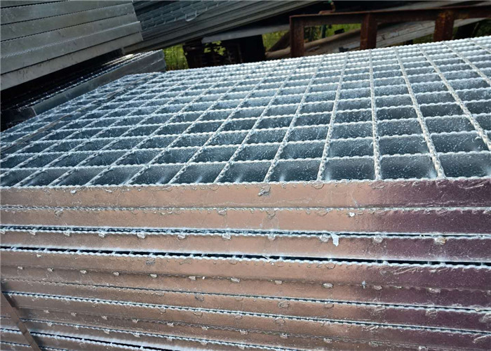 Metal Grid Walkway Steel Grating Serrated Type