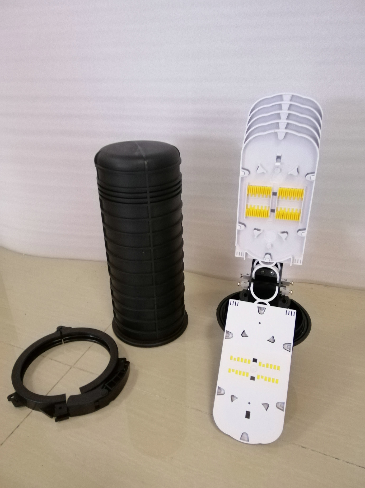 fiber optic joints 144 FO dome closure with one oval and 6 round ports