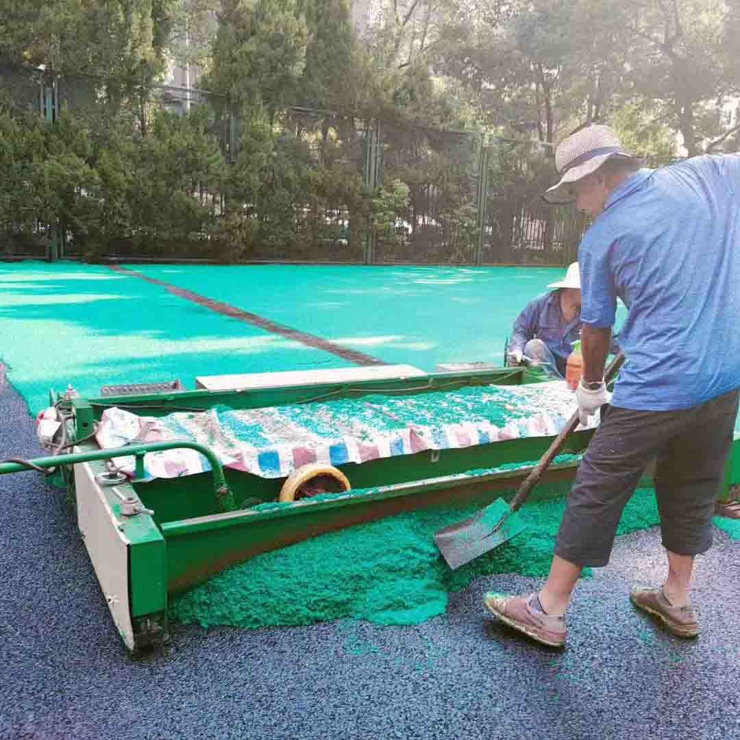 1.5m Width Rubber Floor Machine Small Paver Machine For Running Track TPJ 1.5 450KGS