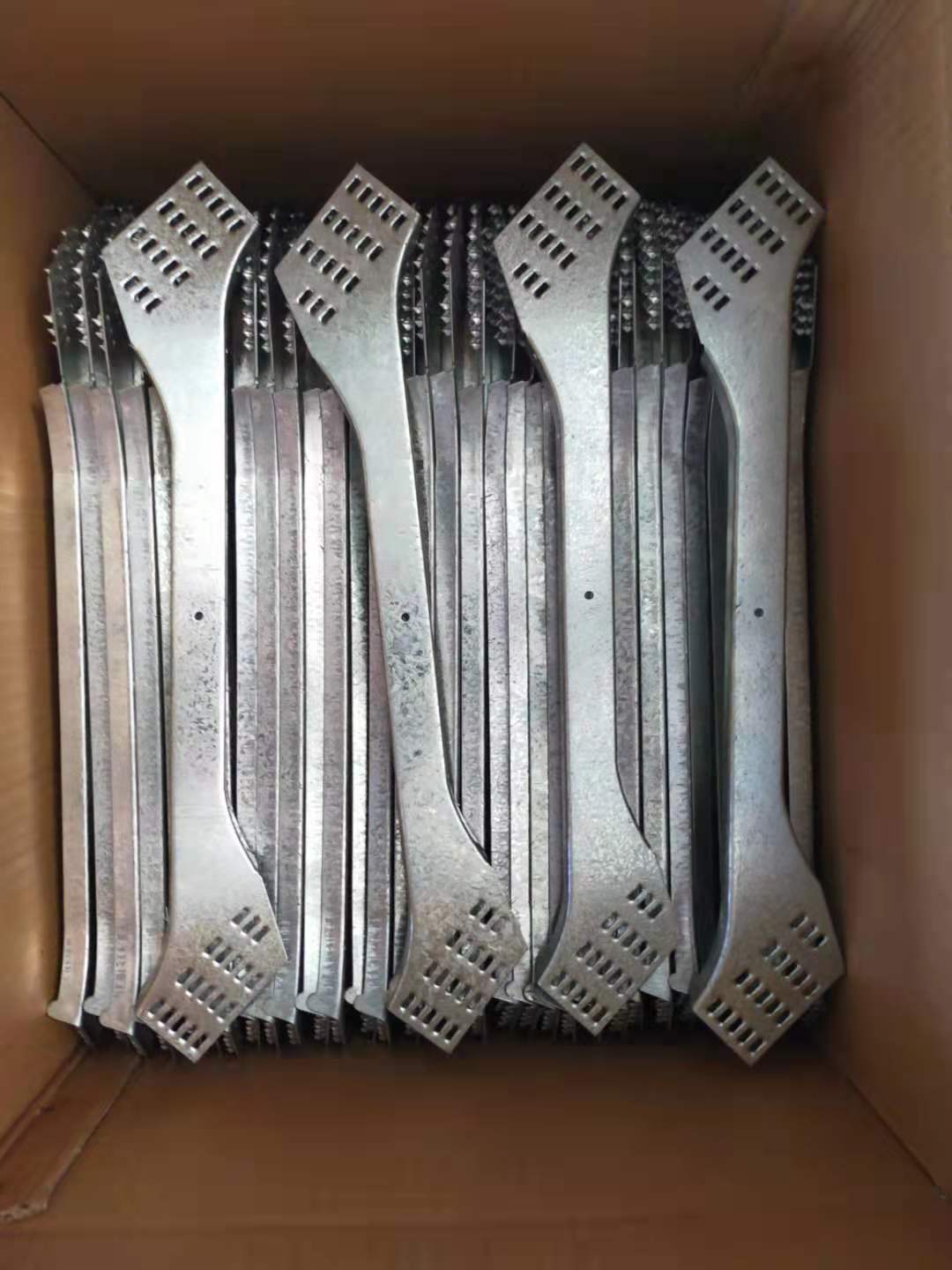 Hot Dip Galvanized Metal Building Materials The Essential Choice for Wooden Roofing