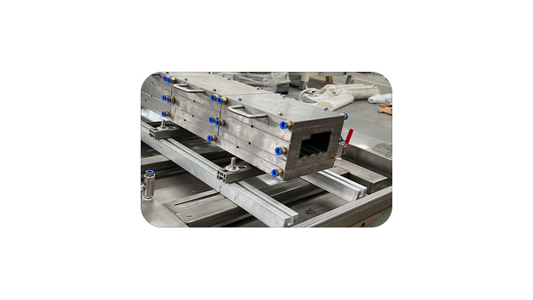 37kw Twin Screw Extruder WPC Solid Door Frame Extrusion Line