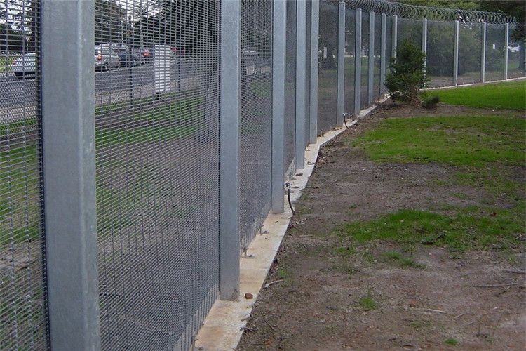 Anti Theft 358 Mesh Fencing Q235 Galvanized Steel Clearvu Security Fence