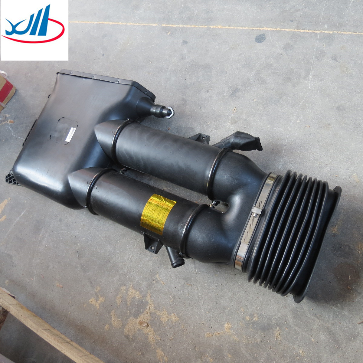 Yutong Bus Parts Double Cylinder Intake Port Air Intake Pipe WG9725190012
