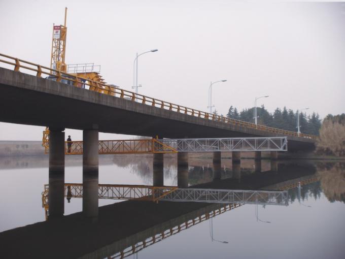 Truss Bridge Inspection Equipment FAW chassis 8x4 206KW 280HP , max span width 4m
