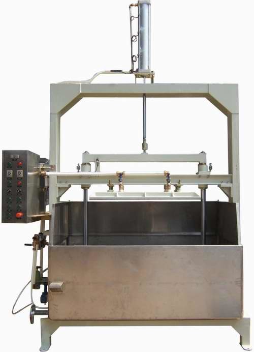 Farm Use Paper Box Forming Machine , Egg Carton Maker With Small Investment