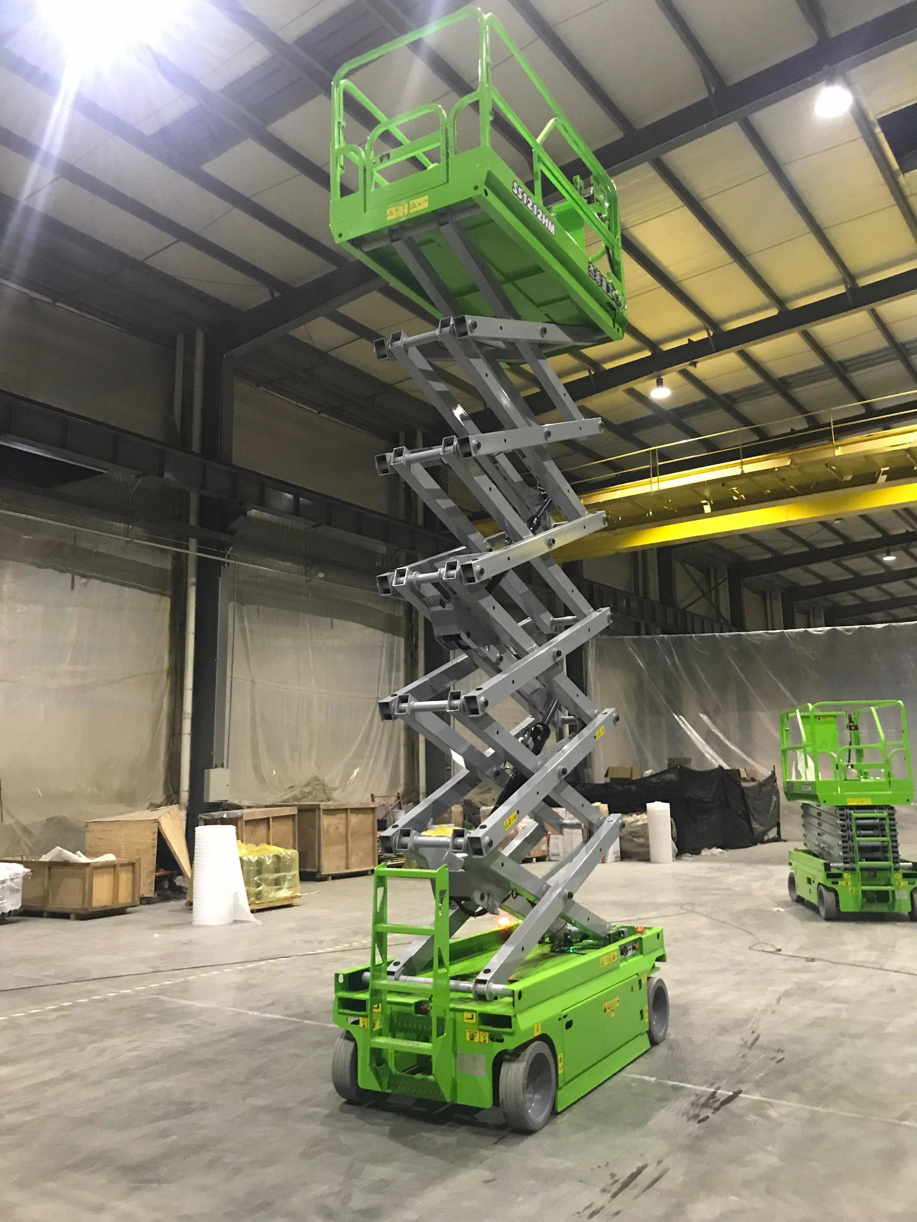 12m Elevated Lift Platform Aerial Working Electric Manlifts Green Color