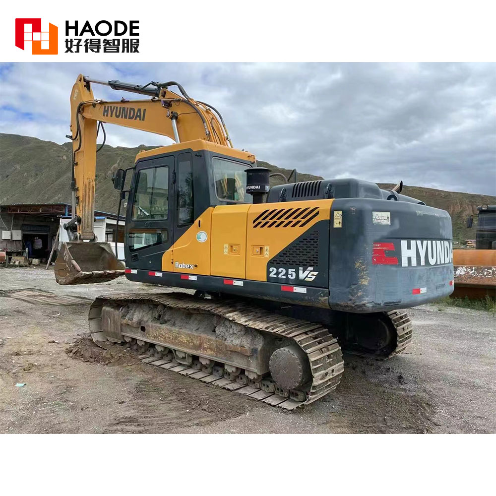 Good Condition Used Hyundai 215 Crawler Excavator Equipped with Top Hydraulic Valve