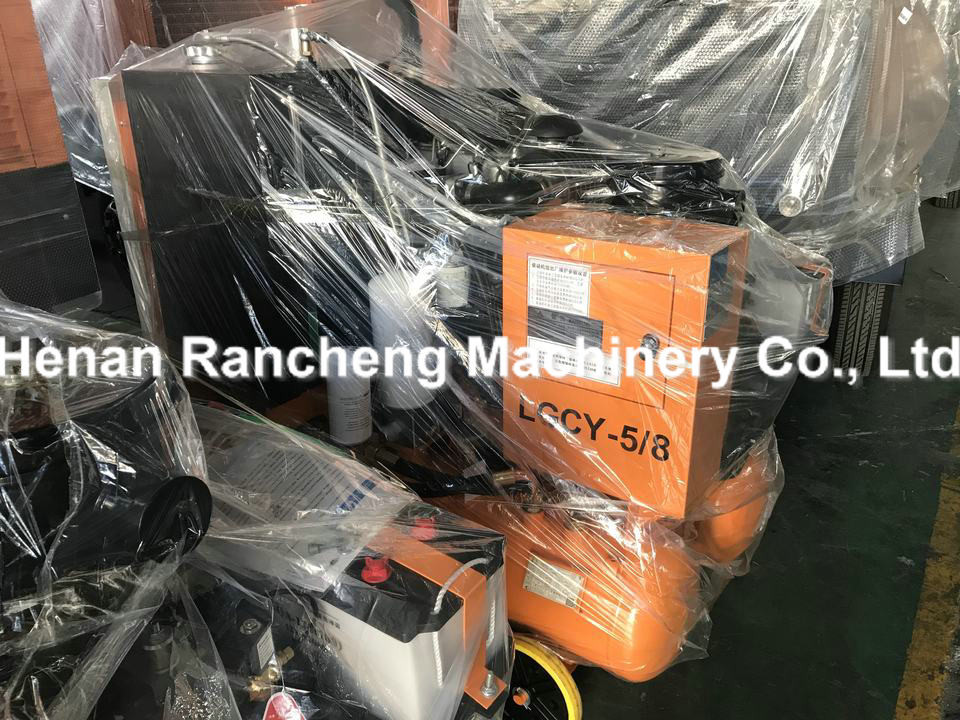 LGCY - 5 / 8 36.8kw Air Drilling Compressor 8 Bar Working Pressure Diesel Engine