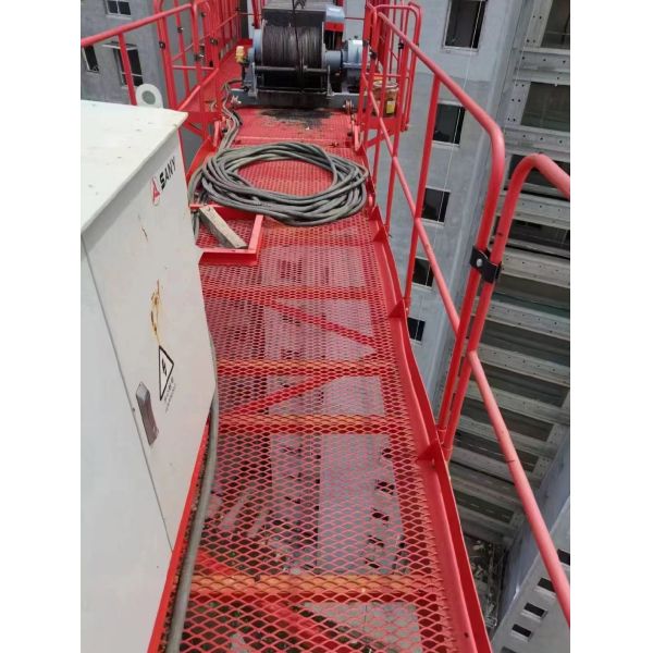 Top Branded Used Tower Crane 6012 in 2020 with Maximum Lifting Height of 50-100m