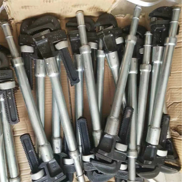 Telescopic Heavy Duty Pipe Wrench With Chrome Vanadium Steel Material