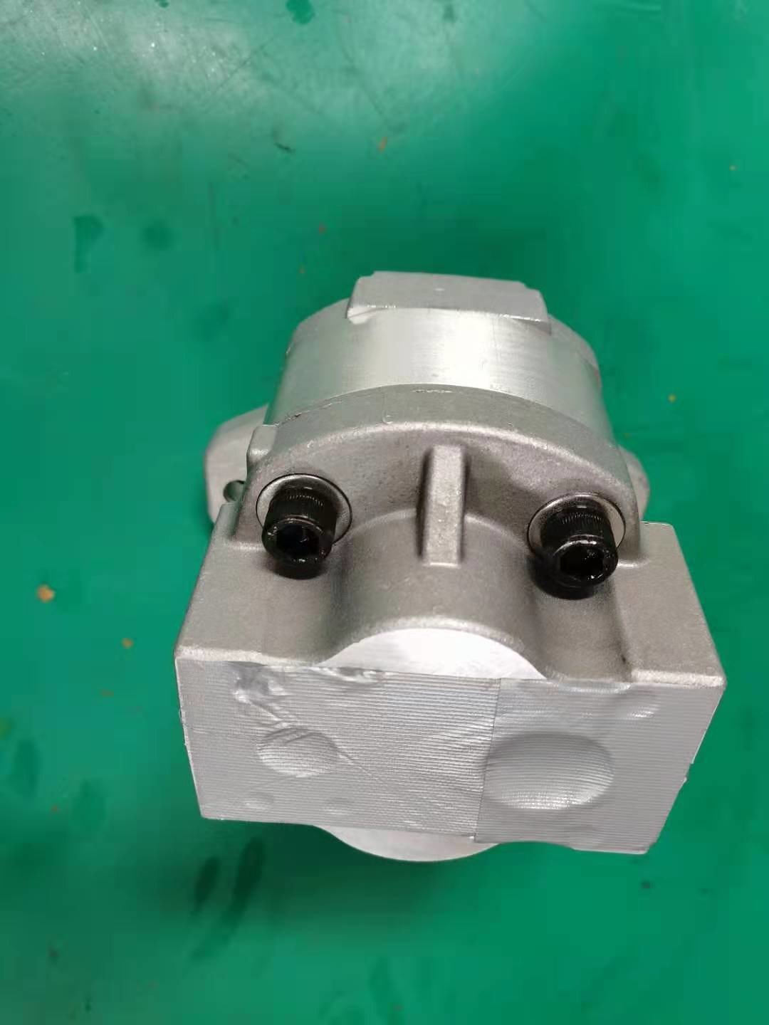 705-11-30110 SAL40 Komatsu Bulldozer Gear Pump D455A 6.181KGS