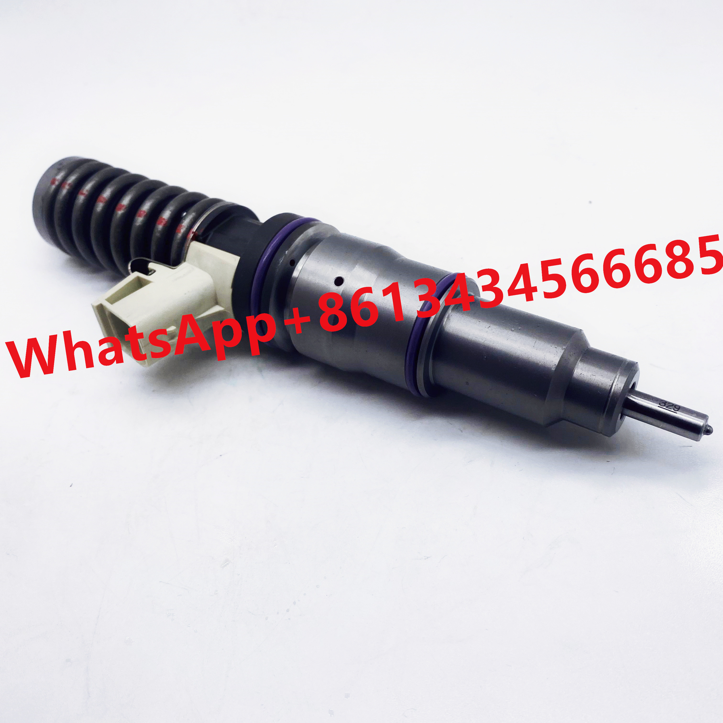 Diesel engine fuel Injector 3801369 BEBE4D27002 BEBE4D18002 3847790 21379939 E3.18/E3 For VOLVO TRUCK/VOLVO PENTA MD13