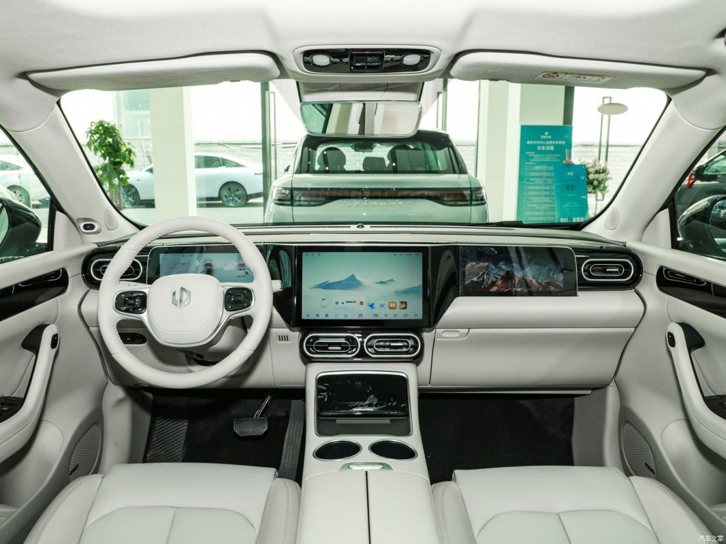 2023 High Speed Electric Car Leapmotor C11 5-Door 5-Seat SUV EV Car
