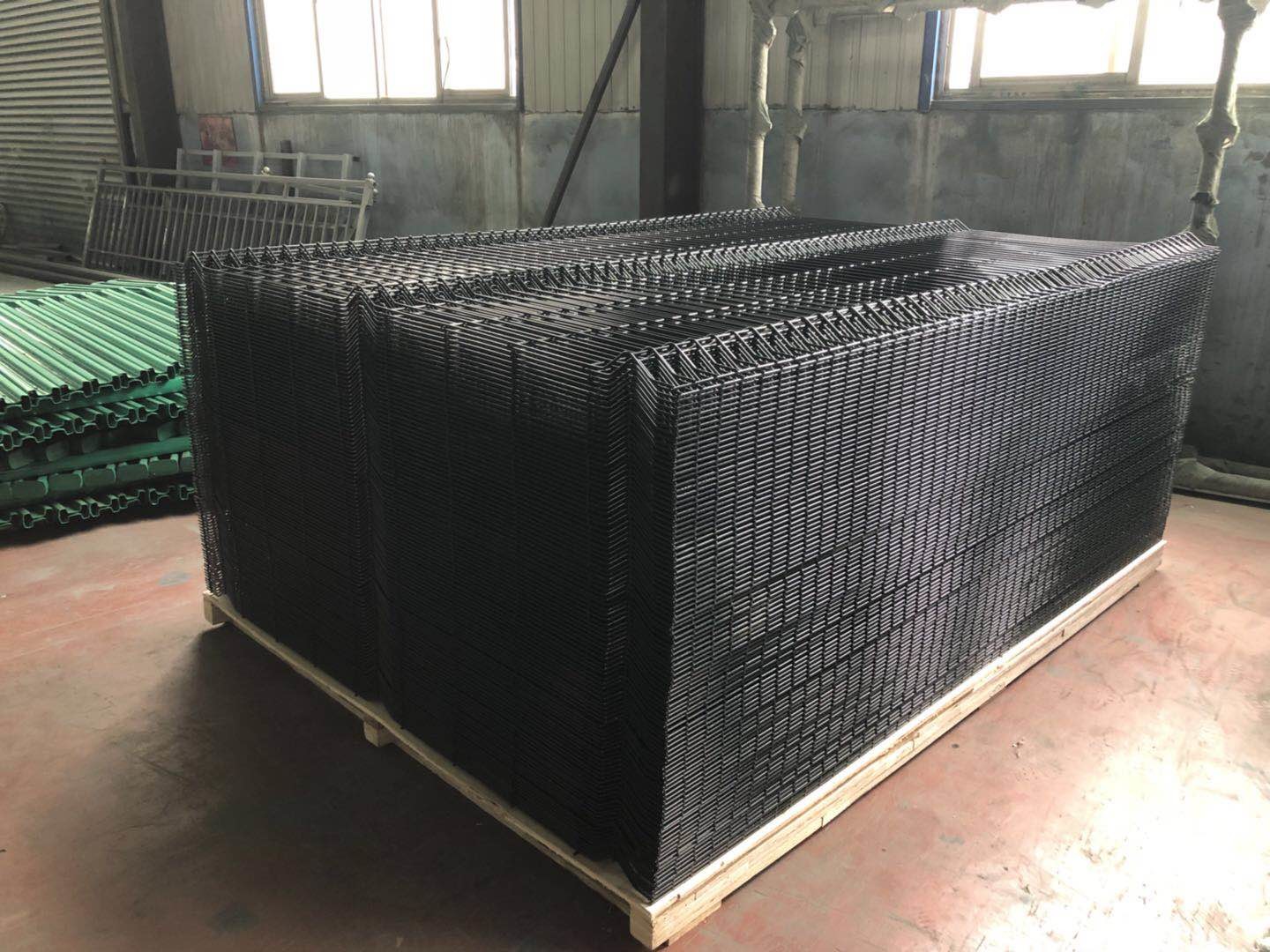 High Strength Galvanized Curve 3D Wire Mesh Fence 50*100mm Or Customize
