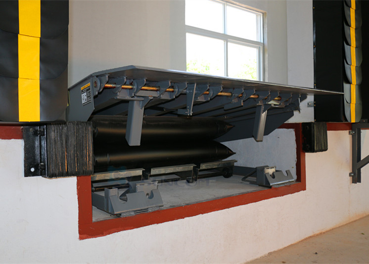 High Capacity Airbag Dock Leveler Safety Structural With Push Button