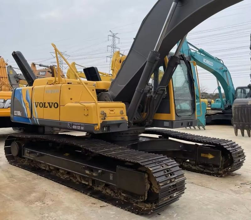 2017 Year Good Condition Second-hand excavator Vollvo EC210B with 0.9-0.92m³ Bucket capacity