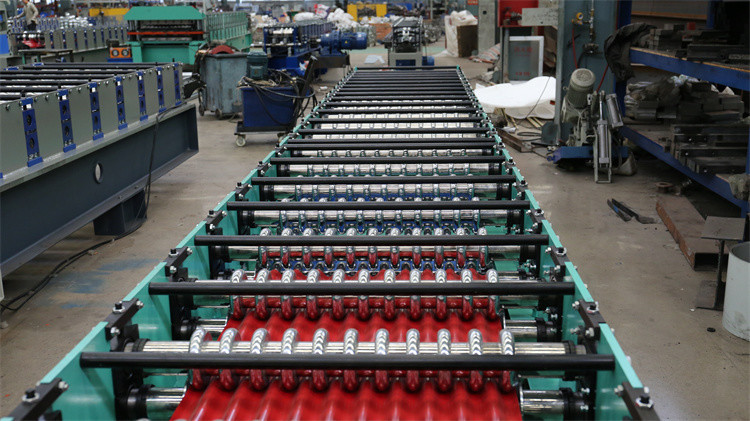 Color Steel Corrugated Roofing Wall Iron Sheet Making Metal Sheet Roll Forming Machine