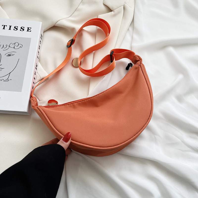 NYLON CROSSBODY BAG CROSSBODY BAG FEMALE 2024 NEW DUMPLING LIGHTWEIGHT UNDERARM BAG ALL SHOULDER CANVAS BAG